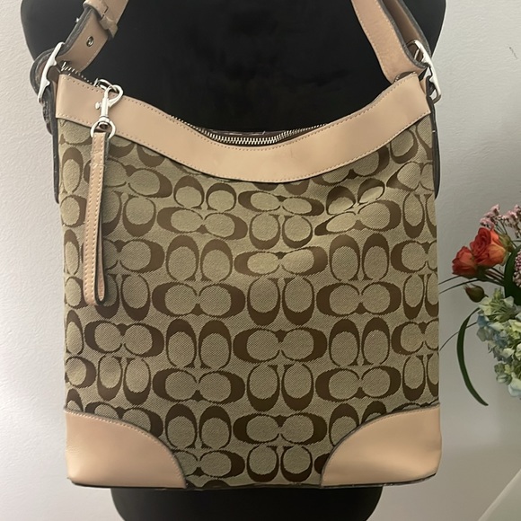 Coach Logo Bag - Picture 2 of 10